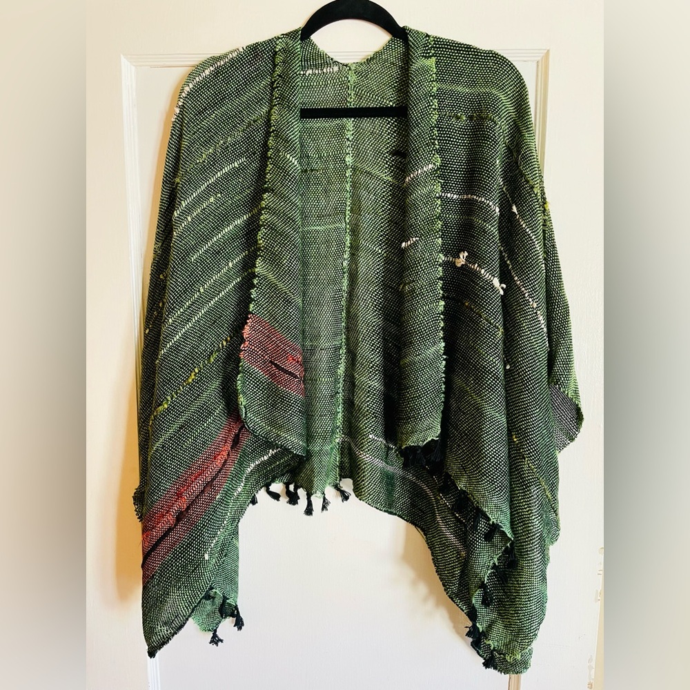 Loom-Woven Bamboo Fabric Ruana Wrap